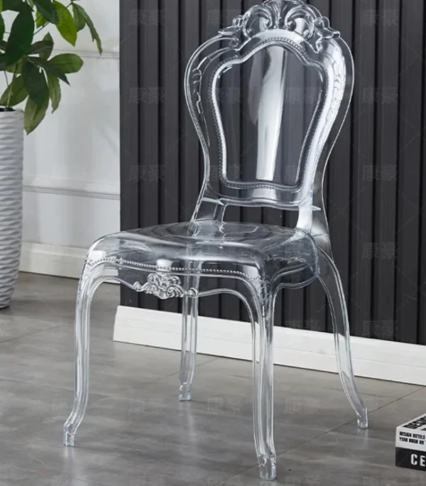 Chaise Crown  transparente
