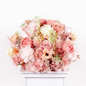 Bouquet de fleurs rose nude/crème